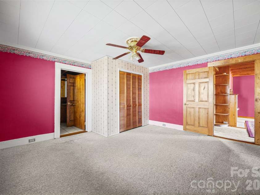 103 6th Street, Cramerton, NC 28032.  MLS# CAR4423884, YatesRealty ID 50428. 