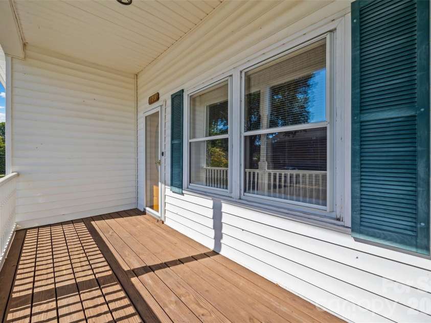 103 6th Street, Cramerton, NC 28032.  MLS# CAR4423884, YatesRealty ID 50428. 