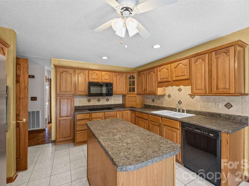 1680 Meadowdale Road, Rock Hill, SC 29732.  MLS# CAR4422966, YatesRealty ID 50429. 