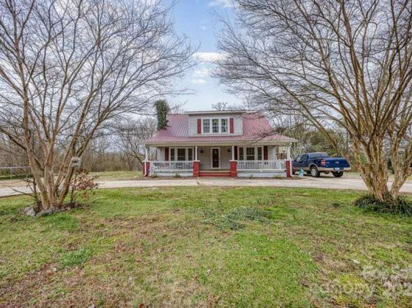 1386 Jennings Road, Statesville, NC 28625.  MLS# CAR4228705, YatesRealty ID 5043. 