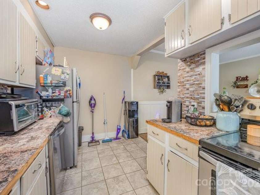 1386 Jennings Road, Statesville, NC 28625.  MLS# CAR4228705, YatesRealty ID 5043. 