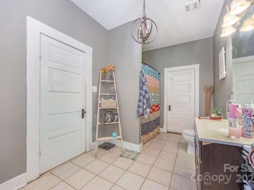 1386 Jennings Road, Statesville, NC 28625.  MLS# CAR4228705, YatesRealty ID 5043. 