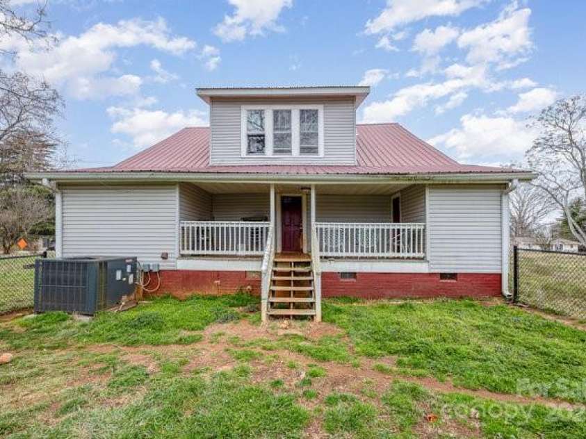 1386 Jennings Road, Statesville, NC 28625.  MLS# CAR4228705, YatesRealty ID 5043. 