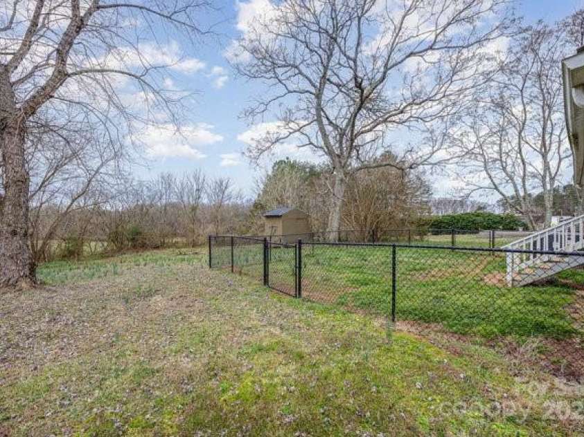 1386 Jennings Road, Statesville, NC 28625.  MLS# CAR4228705, YatesRealty ID 5043. 