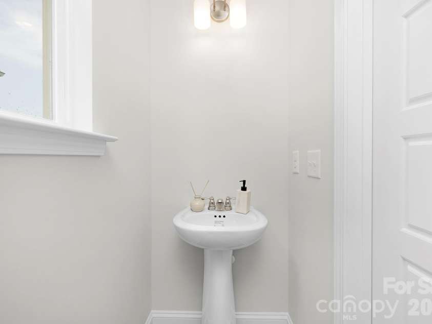 9605 Pointer Road, Huntersville, NC 28078.  MLS# CAR4205869, YatesRealty ID 50430. Photos are representational