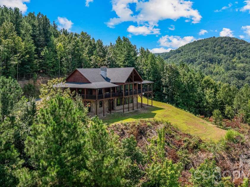 84 Mountain Top Drive, Marion, NC 28752.  MLS# CAR4423201, YatesRealty ID 50431. 