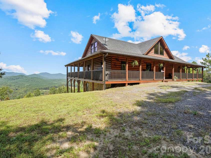 84 Mountain Top Drive, Marion, NC 28752.  MLS# CAR4423201, YatesRealty ID 50431. 