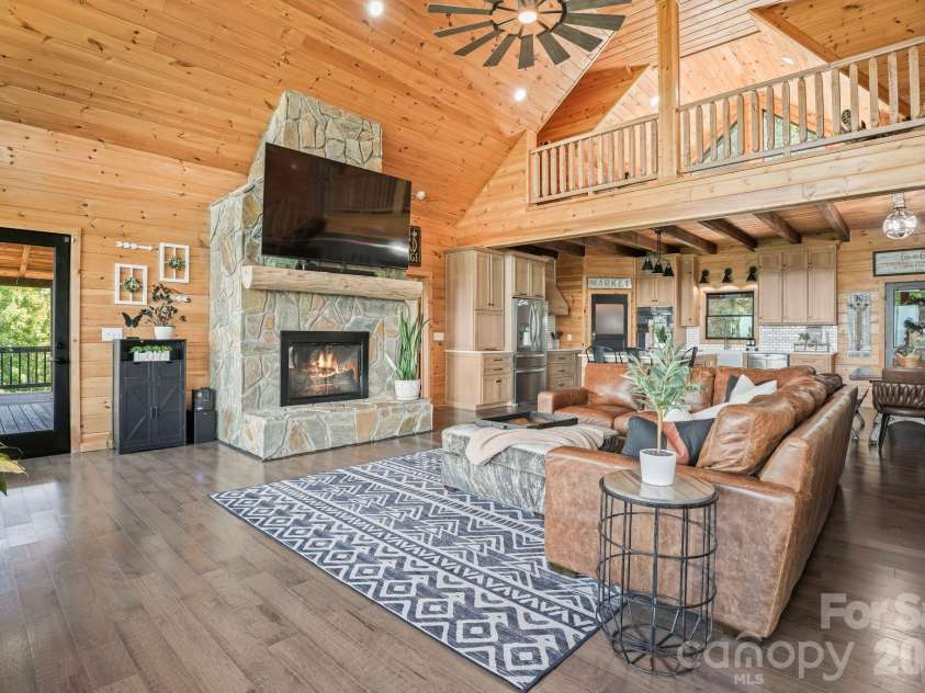 84 Mountain Top Drive, Marion, NC 28752.  MLS# CAR4423201, YatesRealty ID 50431. 