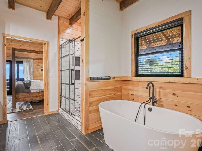 84 Mountain Top Drive, Marion, NC 28752.  MLS# CAR4423201, YatesRealty ID 50431. 