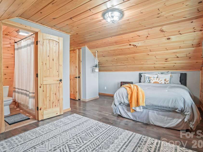 84 Mountain Top Drive, Marion, NC 28752.  MLS# CAR4423201, YatesRealty ID 50431. 