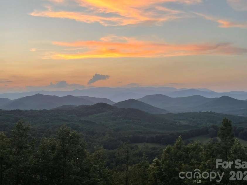 84 Mountain Top Drive, Marion, NC 28752.  MLS# CAR4423201, YatesRealty ID 50431. 