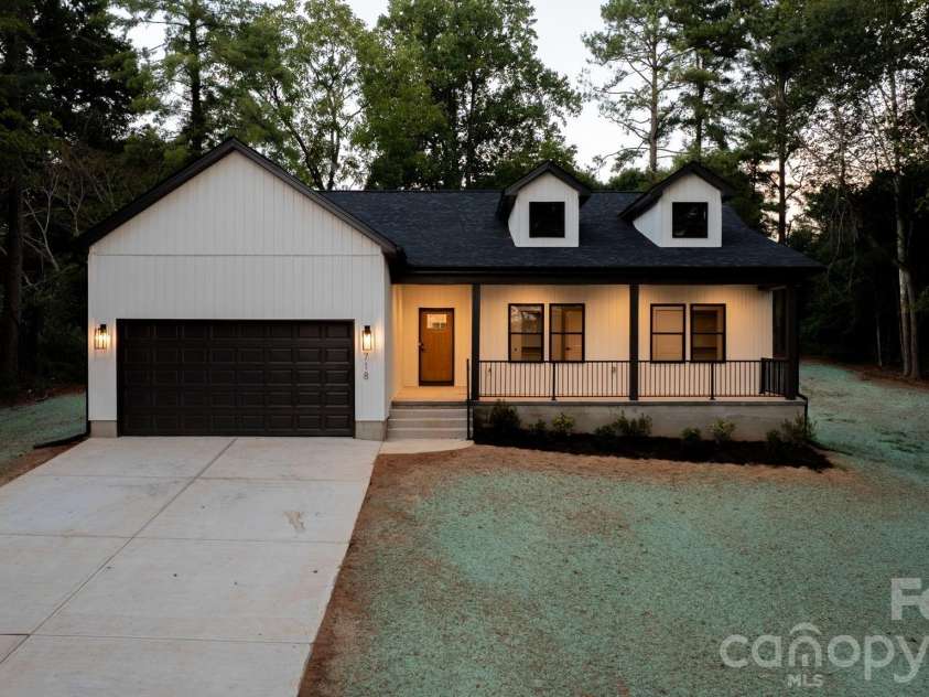 718 1st Street, Newton, NC 28658.  MLS# CAR4421430, YatesRealty ID 50432. 