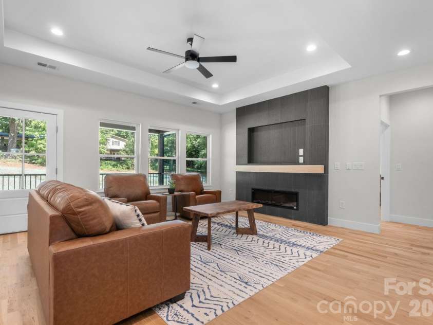 718 1st Street, Newton, NC 28658.  MLS# CAR4421430, YatesRealty ID 50432. 