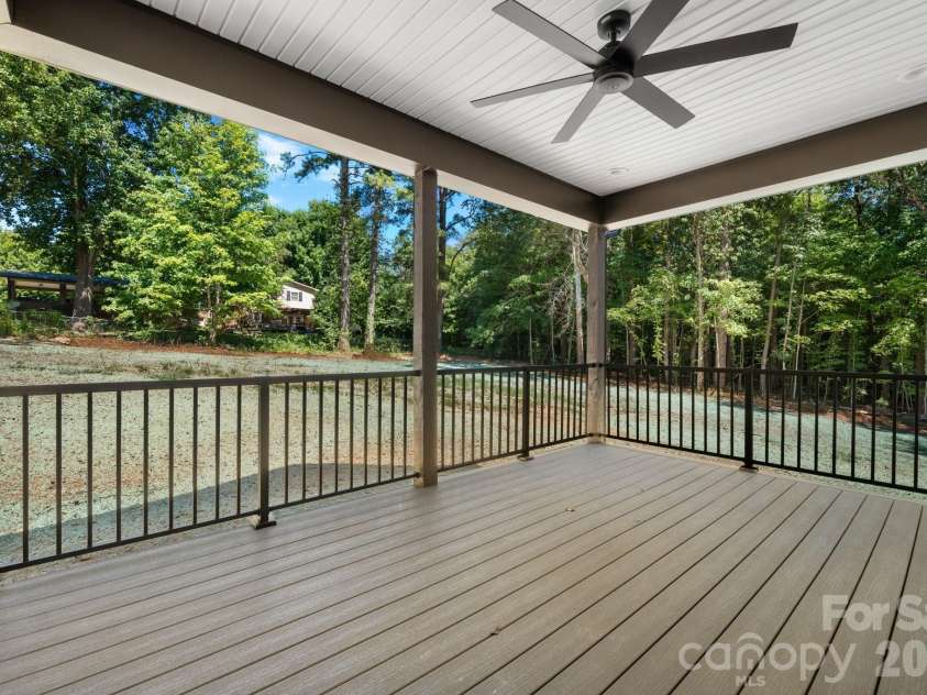 718 1st Street, Newton, NC 28658.  MLS# CAR4421430, YatesRealty ID 50432. 