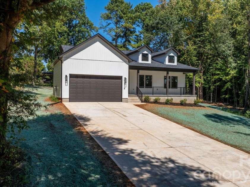 718 1st Street, Newton, NC 28658.  MLS# CAR4421430, YatesRealty ID 50432. 