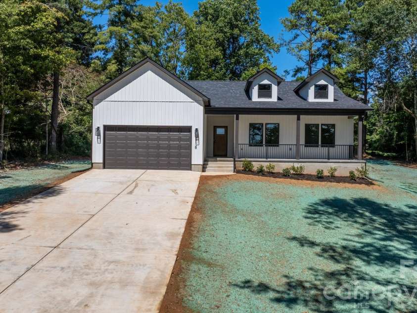 718 1st Street, Newton, NC 28658.  MLS# CAR4421430, YatesRealty ID 50432. 