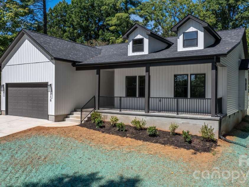 718 1st Street, Newton, NC 28658.  MLS# CAR4421430, YatesRealty ID 50432. 