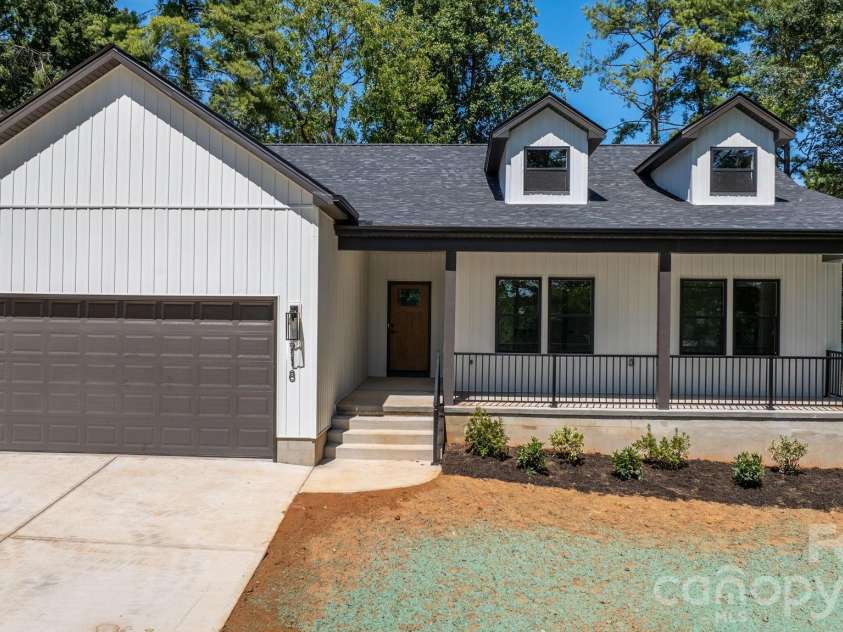 718 1st Street, Newton, NC 28658.  MLS# CAR4421430, YatesRealty ID 50432. 