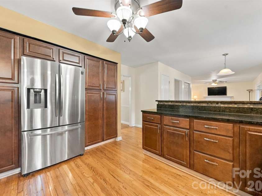4131 Wandering Lane, Hickory, NC 28601.  MLS# CAR4423823, YatesRealty ID 50435. 