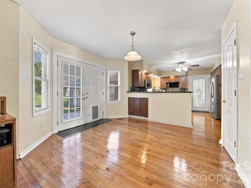 4131 Wandering Lane, Hickory, NC 28601.  MLS# CAR4423823, YatesRealty ID 50435. 