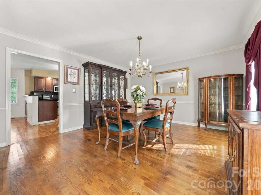 4131 Wandering Lane, Hickory, NC 28601.  MLS# CAR4423823, YatesRealty ID 50435. 
