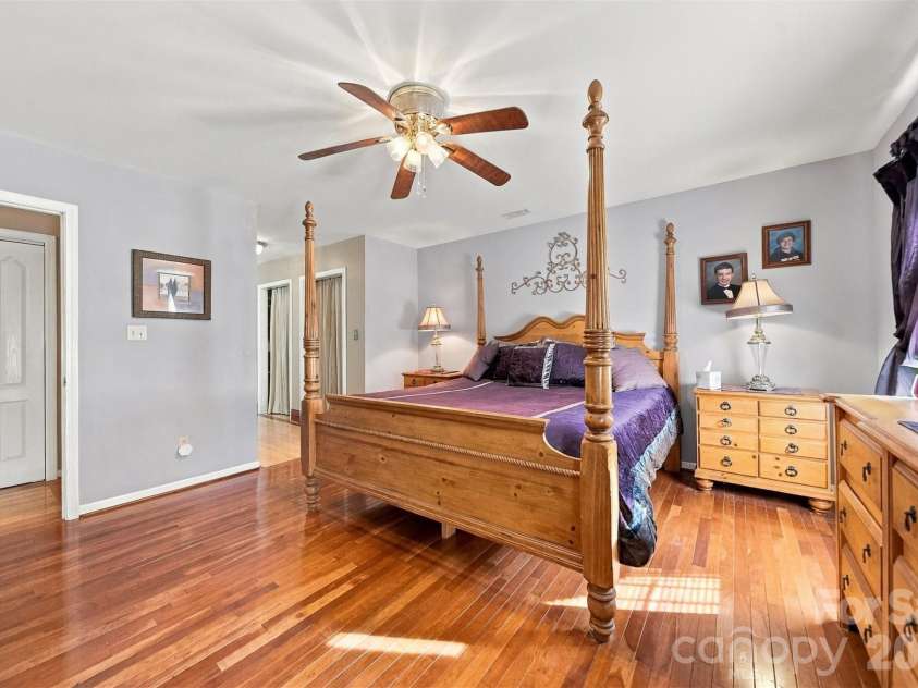 4131 Wandering Lane, Hickory, NC 28601.  MLS# CAR4423823, YatesRealty ID 50435. 