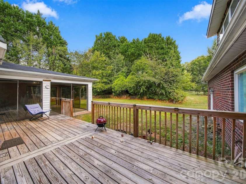 4131 Wandering Lane, Hickory, NC 28601.  MLS# CAR4423823, YatesRealty ID 50435. 