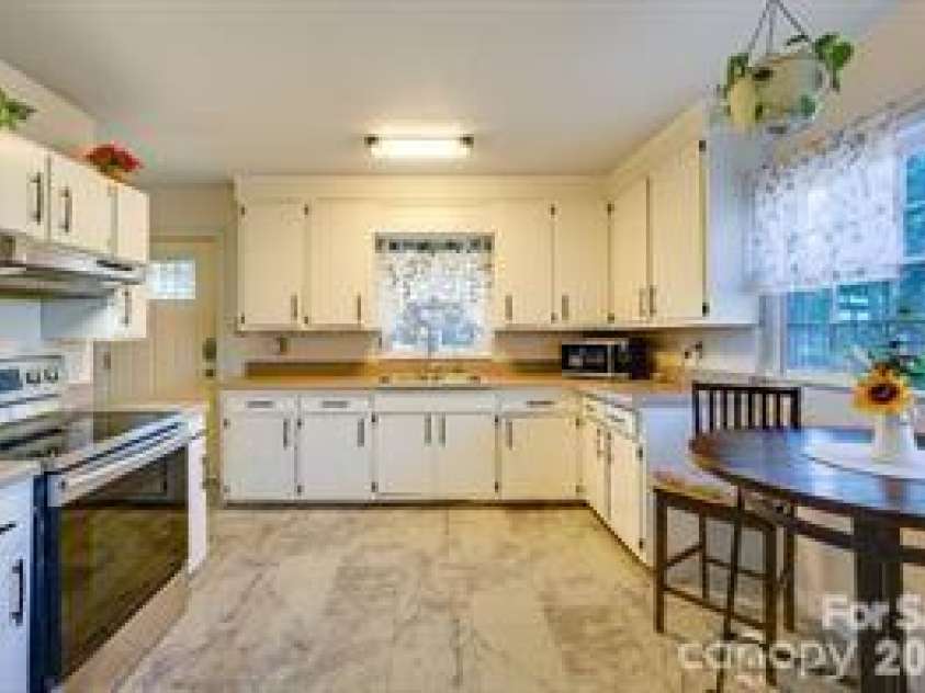 6362 Sherrills Ford Road, Catawba, NC 28609.  MLS# CAR4423898, YatesRealty ID 50436. 