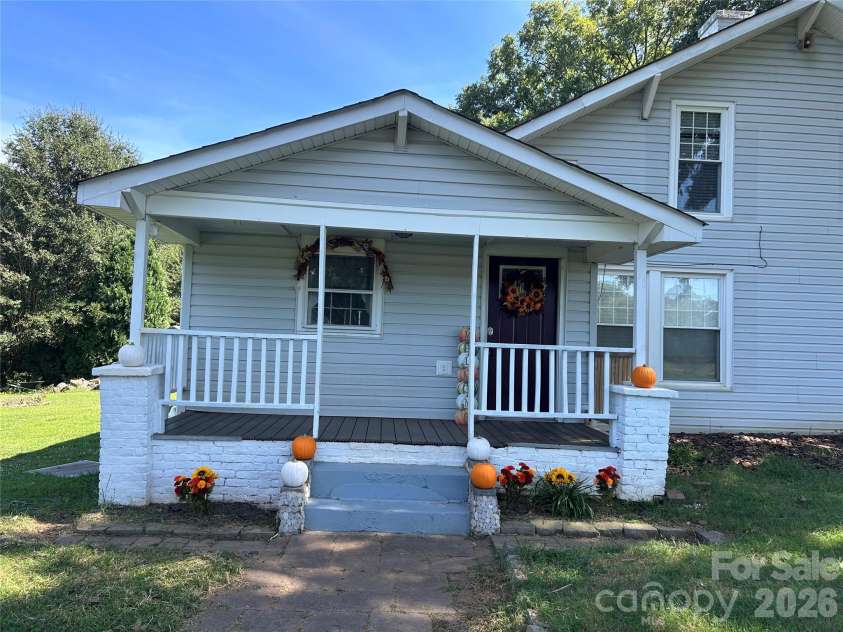 6362 Sherrills Ford Road, Catawba, NC 28609.  MLS# CAR4423898, YatesRealty ID 50436. 