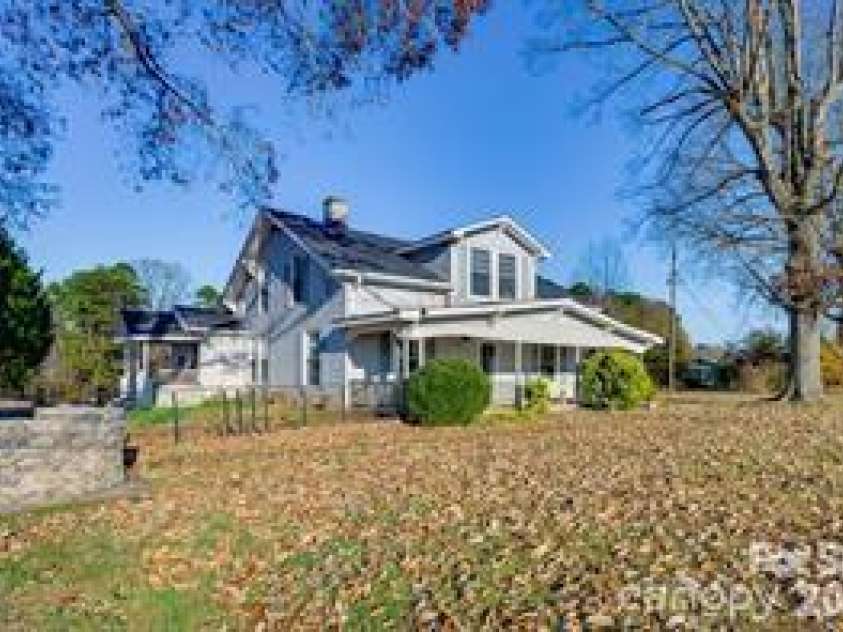 6362 Sherrills Ford Road, Catawba, NC 28609.  MLS# CAR4423898, YatesRealty ID 50436. 