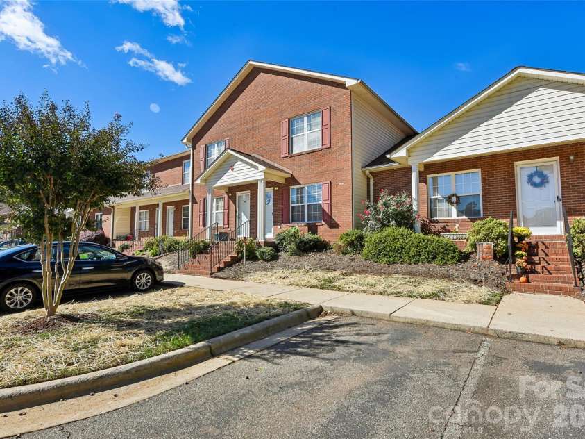 102 Brandywine Drive, Conover, NC 28613.  MLS# CAR4422540, YatesRealty ID 50438. 
