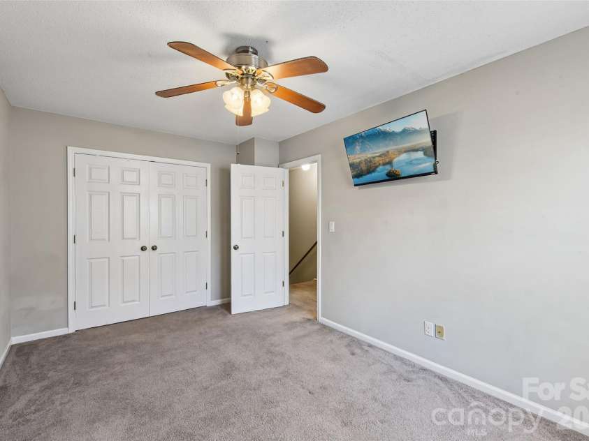 102 Brandywine Drive, Conover, NC 28613.  MLS# CAR4422540, YatesRealty ID 50438. 