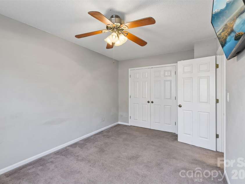 102 Brandywine Drive, Conover, NC 28613.  MLS# CAR4422540, YatesRealty ID 50438. 
