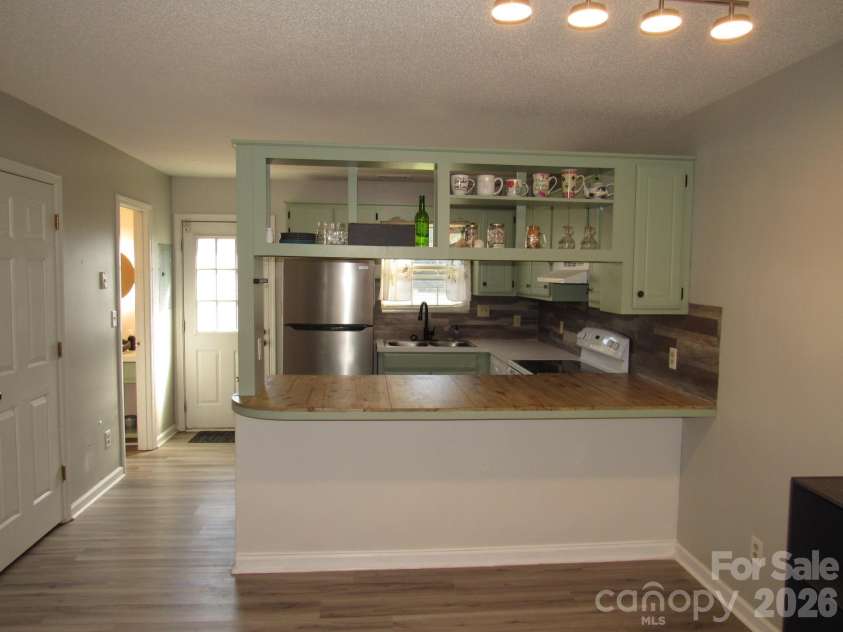 Z5 Brandywine Drive, Conover, NC 28613.  MLS# CAR4423872, YatesRealty ID 50438. 