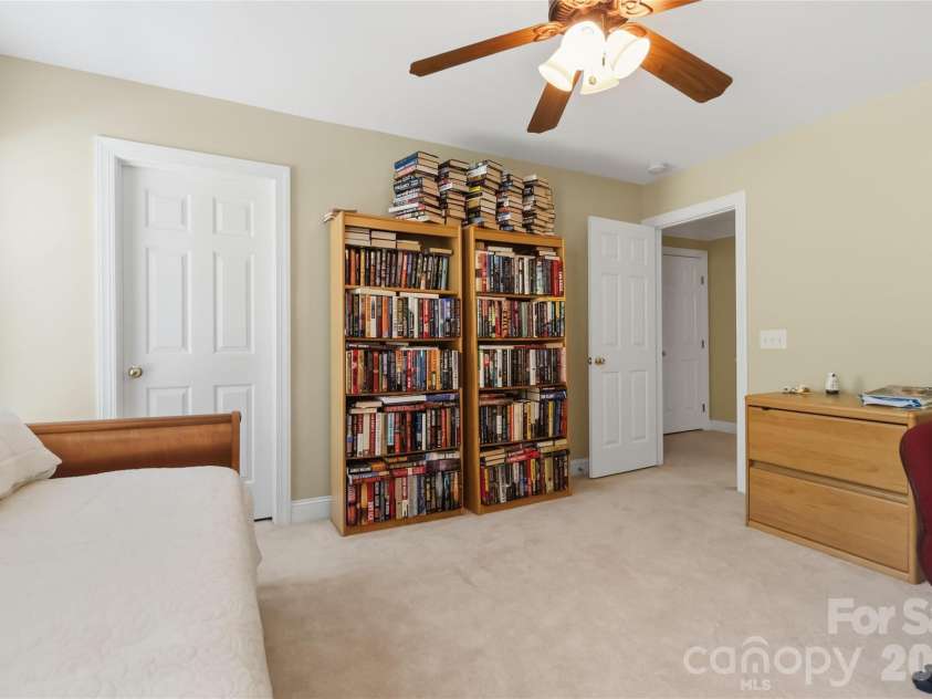 7607 Meadow Grove Drive, Waxhaw, NC 28173.  MLS# CAR4424010, YatesRealty ID 50439. 
