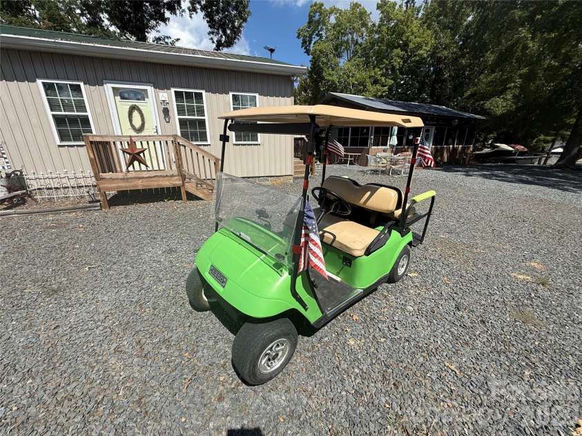 222 Lake Tillery Trail, Mount Gilead, NC 27306.  MLS# CAR4423632, YatesRealty ID 50441. 