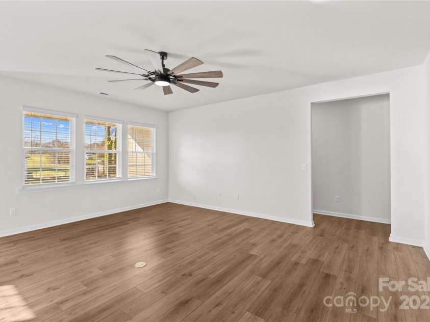 206 White Apple Way, Statesville, NC 28625.  MLS# CAR4322148, YatesRealty ID 50444. 