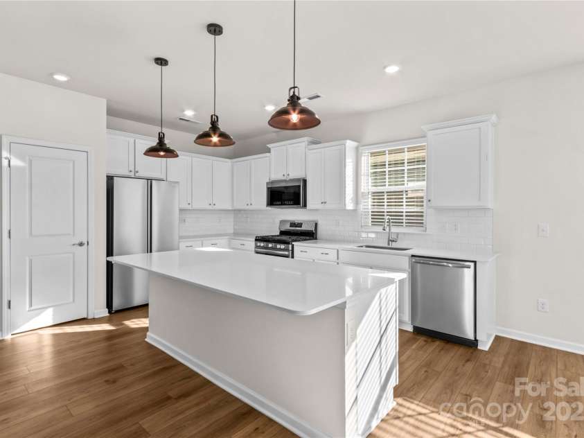 206 White Apple Way, Statesville, NC 28625.  MLS# CAR4322148, YatesRealty ID 50444. 