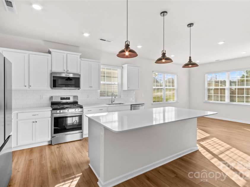 206 White Apple Way, Statesville, NC 28625.  MLS# CAR4322148, YatesRealty ID 50444. 