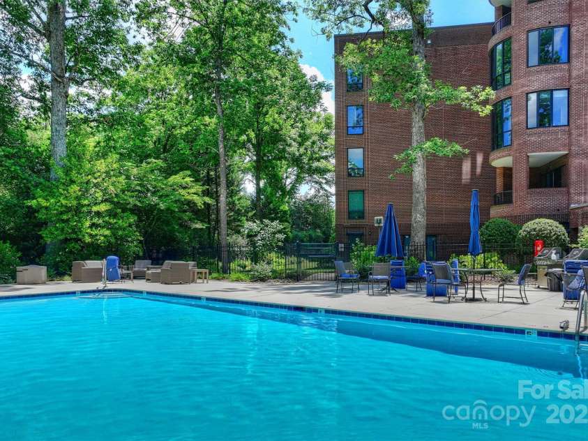 924 Cherokee Road, Charlotte, NC 28207.  MLS# CAR4317704, YatesRealty ID 5045. 