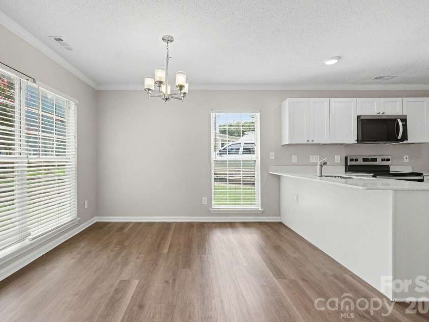 8401 Redstone View Drive, Charlotte, NC 28269.  MLS# CAR4397005, YatesRealty ID 50453. 