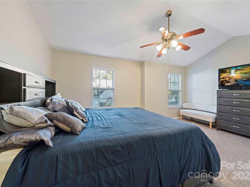 2038 University Heights Lane, Charlotte, NC 28213.  MLS# CAR4190741, YatesRealty ID 5046. Bedroom 2