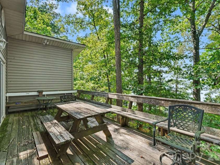 327 Grasshopper Circle, Mooresville, NC 28117.  MLS# CAR4422266, YatesRealty ID 50460. 