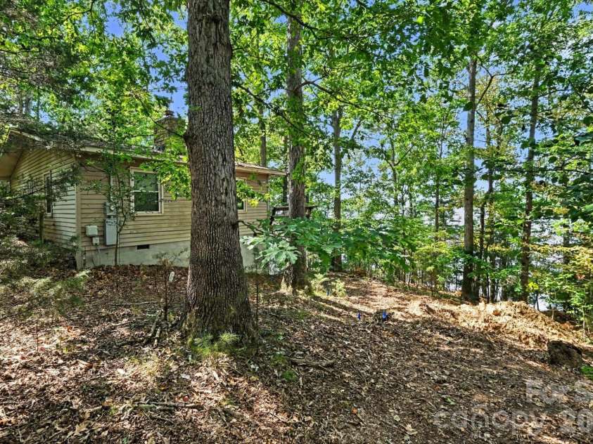 327 Grasshopper Circle, Mooresville, NC 28117.  MLS# CAR4422266, YatesRealty ID 50460. 