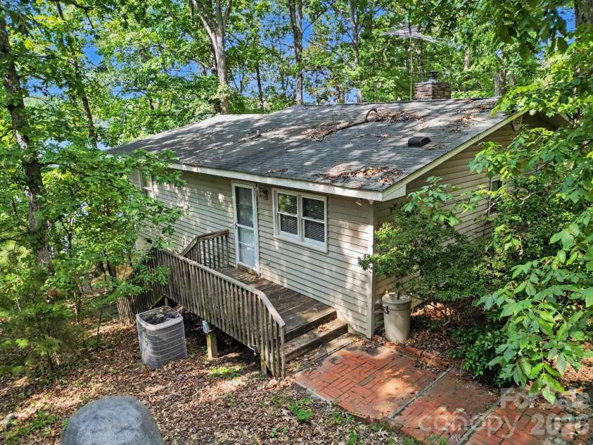 327 Grasshopper Circle, Mooresville, NC 28117.  MLS# CAR4422266, YatesRealty ID 50460. 
