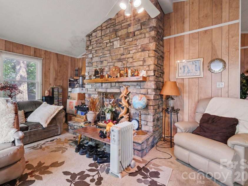 327 Grasshopper Circle, Mooresville, NC 28117.  MLS# CAR4422266, YatesRealty ID 50460. 