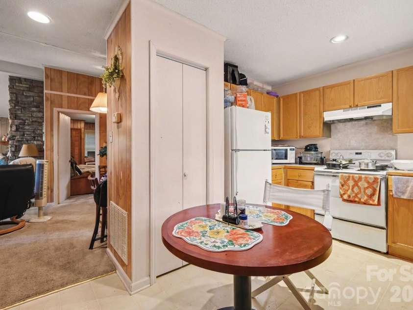 327 Grasshopper Circle, Mooresville, NC 28117.  MLS# CAR4422266, YatesRealty ID 50460. 