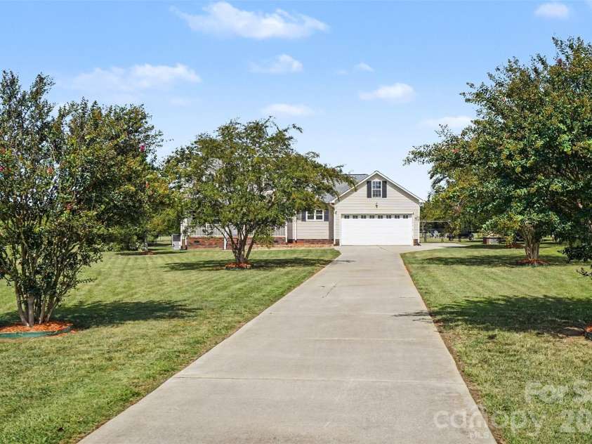 520 White Dove Court, Rock Hill, SC 29730.  MLS# CAR4423694, YatesRealty ID 50461. 
