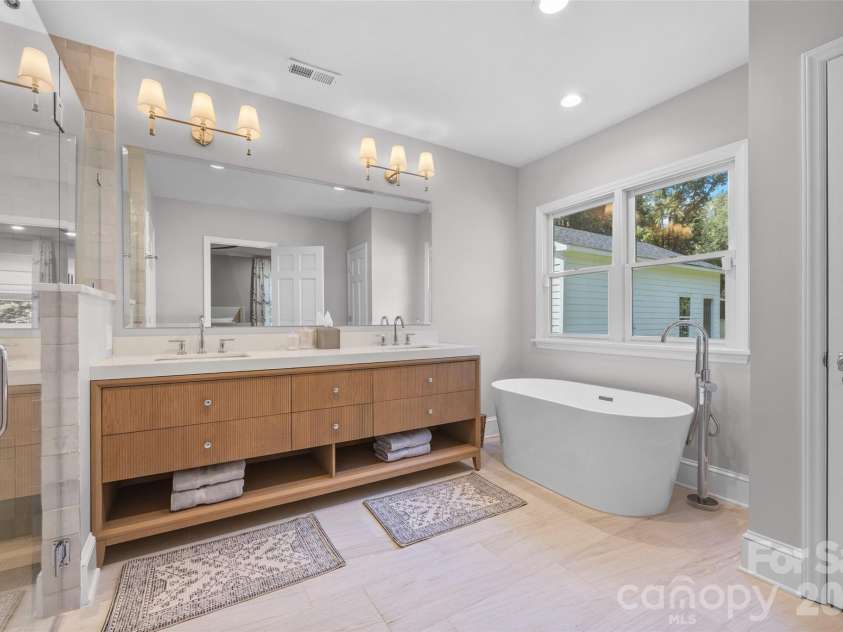 4310 Craig Avenue, Charlotte, NC 28211.  MLS# CAR4420909, YatesRealty ID 50463. 