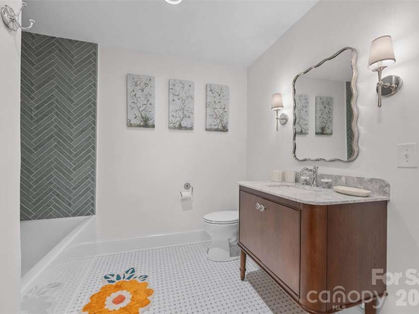 4310 Craig Avenue, Charlotte, NC 28211.  MLS# CAR4420909, YatesRealty ID 50463. 